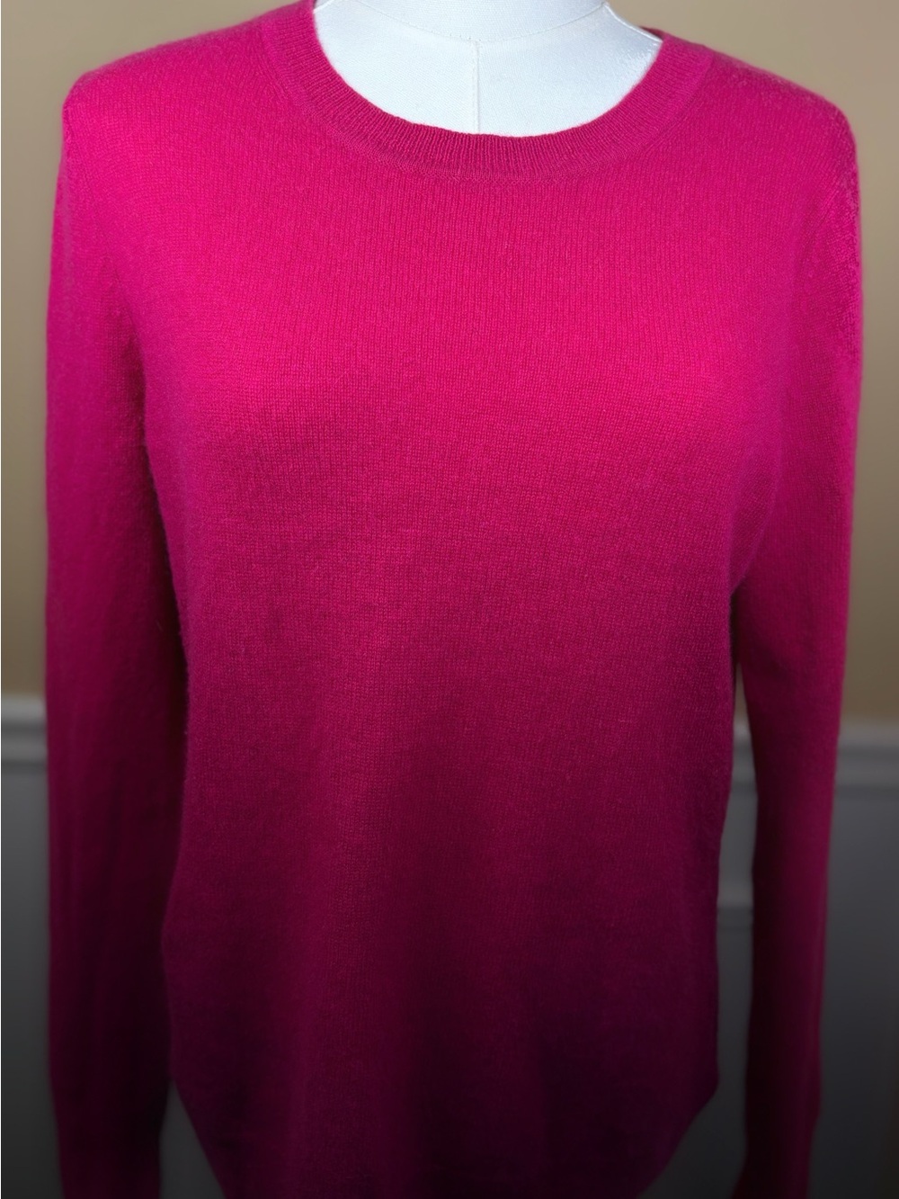 💗 TAHARI 100% 2-Ply Cashmere Fuchsia Pink Crewneck Sweater L
